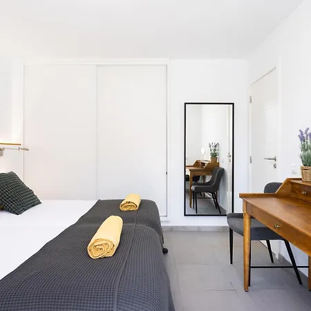 Apartment Home2book Modern Seaview & Pool, Americas