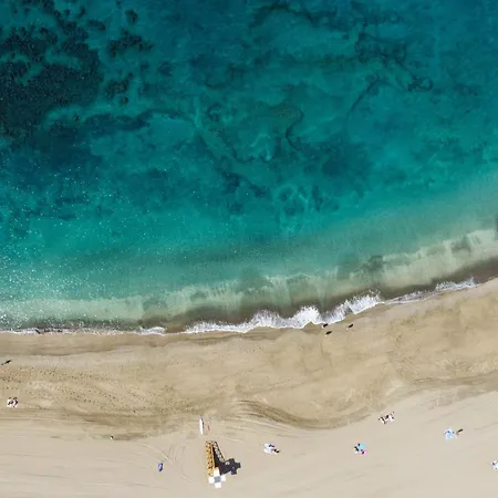 Home2book Modern Seaview & Pool, Americas Appartement *