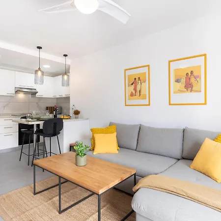 Home2book Modern Seaview & Pool, Americas