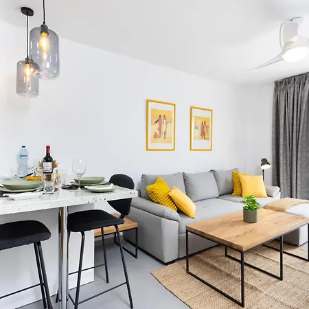 Apartment Home2book Modern Seaview & Pool, Americas *