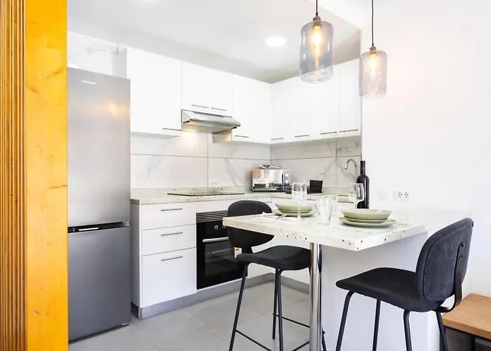 Home2book Modern Seaview & Pool, Americas 美洲海滩